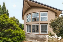 Vente Maison d architecte de 7 pièces avec grand terrain