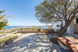 Location de vacances Villa Pelagos