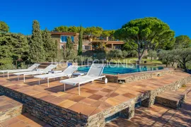 Location de vacances Villa Guillola