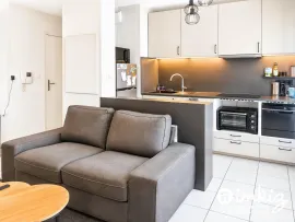 Vente T2 lumineux avec balcon et garage
