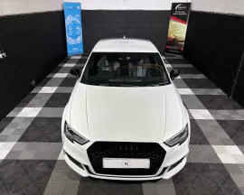 Voiture Audi S3 Black Edition