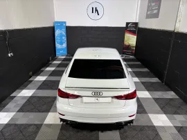 Voiture Audi S3 Black Edition