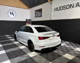 Voiture Audi S3 Black Edition