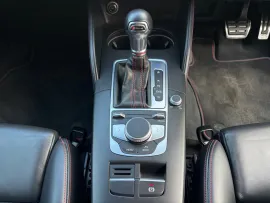 Voiture Audi S3 Black Edition