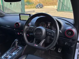 Voiture Audi S3 Black Edition