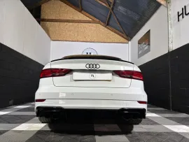 Voiture Audi S3 Black Edition
