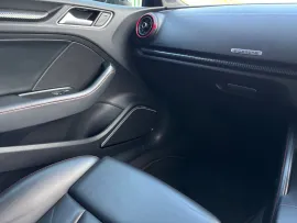 Voiture Audi S3 Black Edition