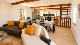 Vente Venez découvrir cette magnifique Maison rénovée au coeur du village.