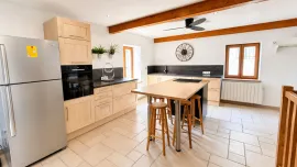 Vente Venez découvrir cette magnifique Maison rénovée au coeur du village.