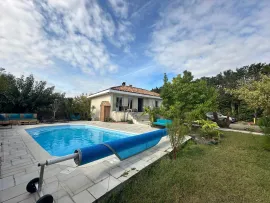 Vente Maison familiale avec piscine et garage