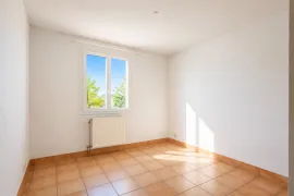 Vente Charmante Villa au calme - Bron