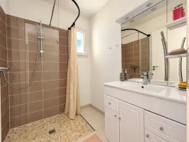 Vente COURS-DE-PILE – MAISON RÉCENTE D'ENVIRON 90 M² – 4 CHAMBRES – DPE A – CONFIGURATION MODULABLE