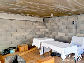 Vente Garage avec espace stockage en mezzanine