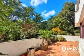 Vente 2 pièces avec grande terrasse et vue sur le bois