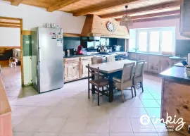 Vente Ferme de 1826 rénovée + Mazot aménagé, 3'800m2