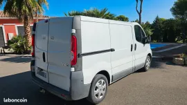 Voiture Renault Trafic II L1H1 Grand Confort