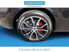 Voiture PORSCHE CAYENNE 4 0 V8 550 CV TIPTRONIC