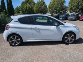 Voiture PEUGEOT 208 I Ph1 1.6 THP XY 3p