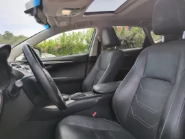 Voiture LEXUS NX I Ph1 300h 4WD Luxe
