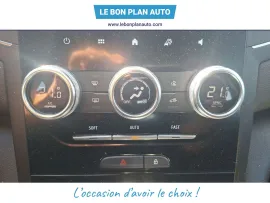 Voiture RENAULT Mégane IV Estate Blue dCi 115 EDC - 21N Business