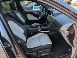 Voiture JAGUAR F-Pace I Ph1 Evo 2.0D 180 R-Sport AWD BVA