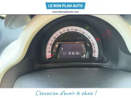 Voiture RENAULT Twingo III (C07) Ph1 0.9 TCe 90 egy Intens