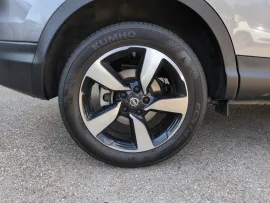 Voiture NISSAN Qashqai II (J11) Ph1 1.2L DIGT 115 Connect Ed