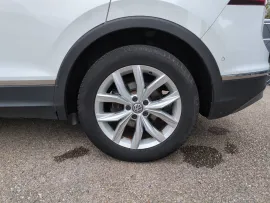 Voiture VOLKSWAGEN Tiguan II Ph1 2.0 TDI 150 Confortline Bus DSG
