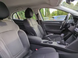 Voiture RENAULT Megane IV (BFB) Ph1 1.5 Blue dCi 115 Business