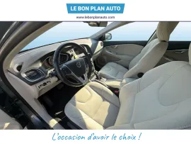 Voiture VOLVO V40 II Ph1 Evo T2 122 Momentum Gtro