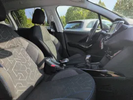Voiture PEUGEOT 2008 I Ph2 1.5 BHDi 100 E6.c Signature S&S 86g