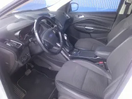 Voiture FORD Kuga I Ph1 2.0 TDCi 140 FAP Titanium 4x2