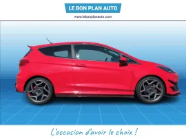 Voiture FORD Fiesta V Ph1 1.5 EcoB 200 ST-Plus 3p E6.2