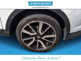 Voiture NISSAN Qashqai II (J11) Ph1 1.2L DIGT 115 Tekna