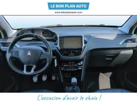 Voiture PEUGEOT 2008 I Ph2 1.2 PTech 130 E6.c Crossway S&S