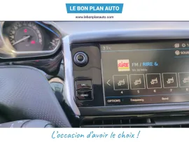Voiture PEUGEOT 2008 I Ph2 1.2 PTech 130 E6.c Crossway S&S