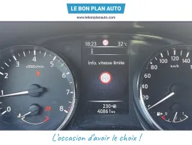 Voiture NISSAN Qashqai II (J11) Ph1 1.2L DIGT 115 Connect Ed