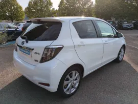 Voiture TOYOTA Yaris III Ph1 HSD 100h Style 5p