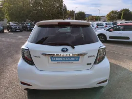 Voiture TOYOTA Yaris III Ph1 HSD 100h Style 5p