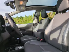Voiture TOYOTA Yaris III Ph1 HSD 100h Style 5p