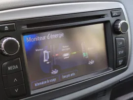 Voiture TOYOTA Yaris III Ph1 HSD 100h Style 5p