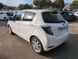 Voiture TOYOTA Yaris III Ph1 HSD 100h Style 5p