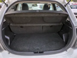 Voiture TOYOTA Yaris III Ph1 HSD 100h Style 5p