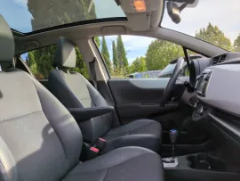 Voiture TOYOTA Yaris III Ph1 HSD 100h Style 5p