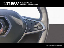 Voiture RENAULT Clio V (BJA) Ph1 1.6 E-Tech hybride 140ch Intens -