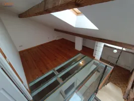 Location T3 atypique avec bureau et parking