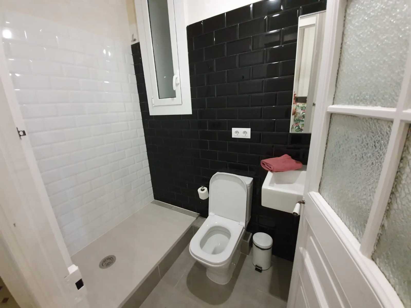 Colocation Ronda de Sant Antoni, Barcelona