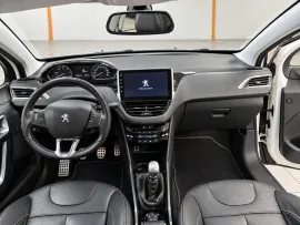 Voiture PEUGEOT 2008 - 1.6 e-HDi 115 CV FELINE TITANE - 6 CV
