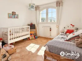 Vente Villa T5, piscine, terrasse, garage
