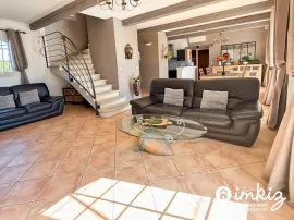 Vente Villa T5, piscine, terrasse, garage